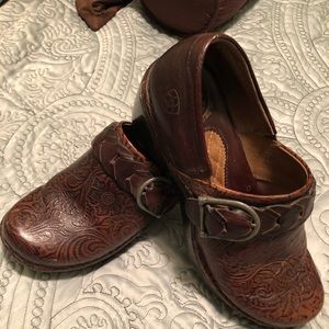Born detailed slip on shoes